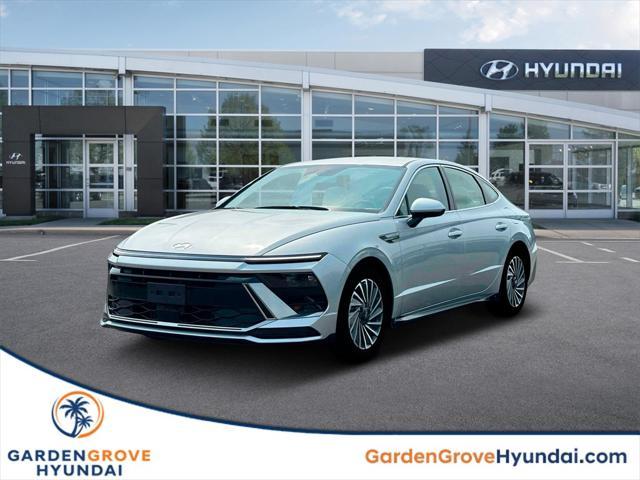 new 2025 Hyundai Sonata Hybrid car, priced at $32,655