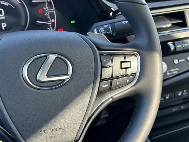 used 2022 Lexus ES 300h car, priced at $35,800