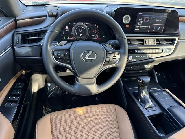 used 2022 Lexus ES 300h car, priced at $35,800