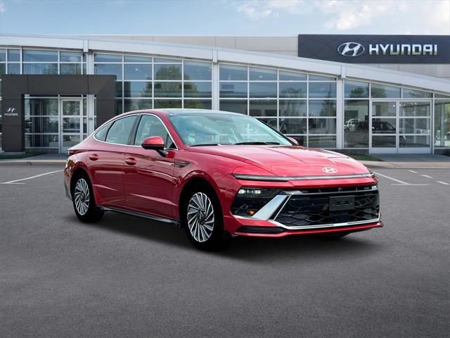 new 2025 Hyundai Sonata Hybrid car, priced at $39,655