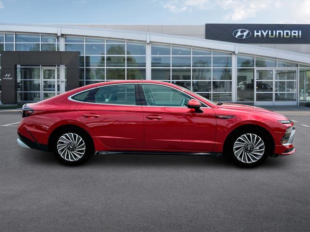 new 2025 Hyundai Sonata Hybrid car, priced at $39,655