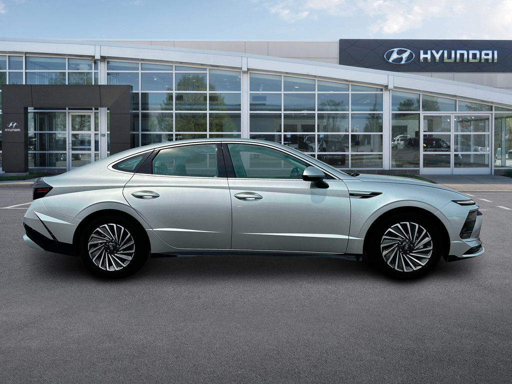 new 2025 Hyundai Sonata Hybrid car, priced at $31,960