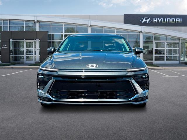 new 2025 Hyundai Sonata Hybrid car, priced at $32,680