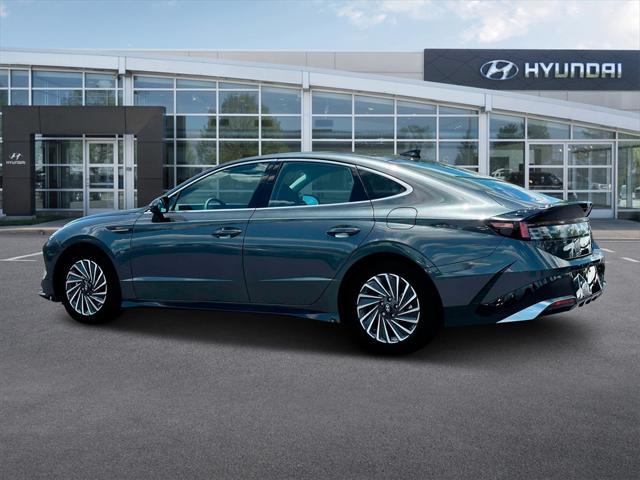 new 2025 Hyundai Sonata Hybrid car, priced at $32,680