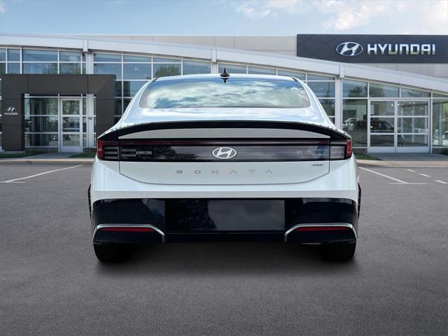 new 2025 Hyundai Sonata Hybrid car, priced at $33,125