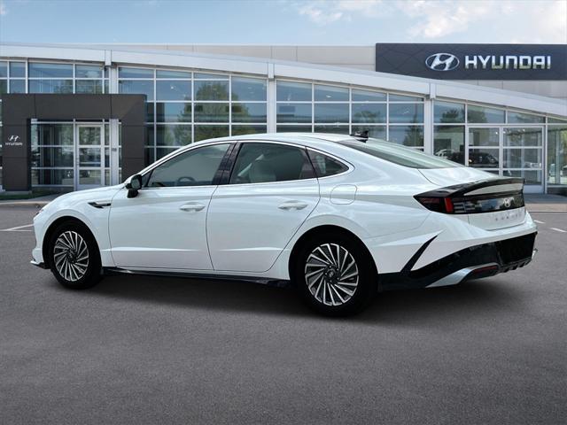 new 2025 Hyundai Sonata Hybrid car, priced at $33,125