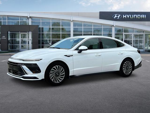 new 2025 Hyundai Sonata Hybrid car, priced at $33,125