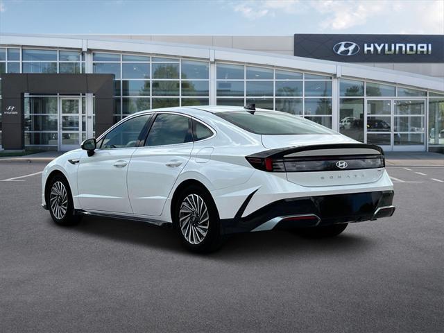 new 2025 Hyundai Sonata Hybrid car, priced at $33,125