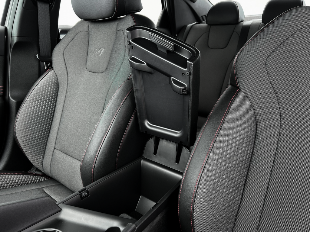 new 2025 Hyundai Elantra car, priced at $28,718