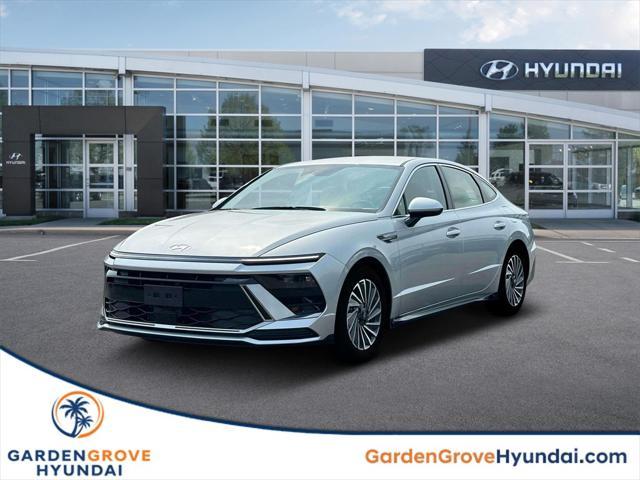 new 2025 Hyundai Sonata Hybrid car, priced at $39,160