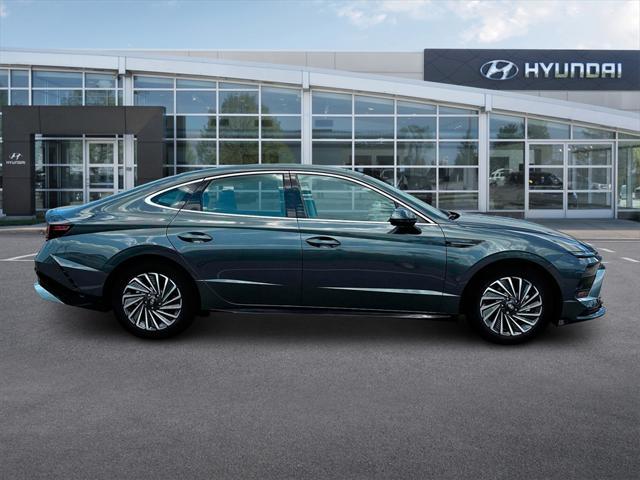 new 2025 Hyundai Sonata Hybrid car, priced at $39,160