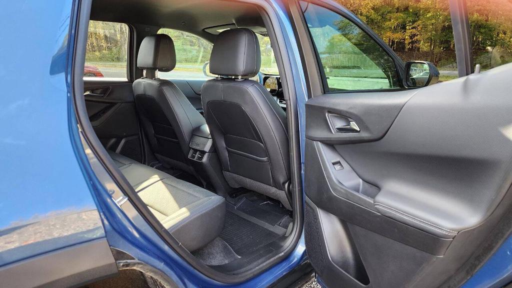 used 2025 Chevrolet Equinox car, priced at $22,500