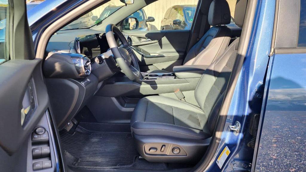 used 2025 Chevrolet Equinox car, priced at $22,500