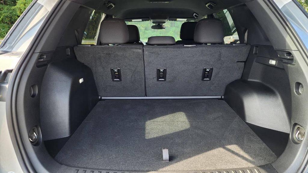 used 2025 Chevrolet Equinox car, priced at $21,995