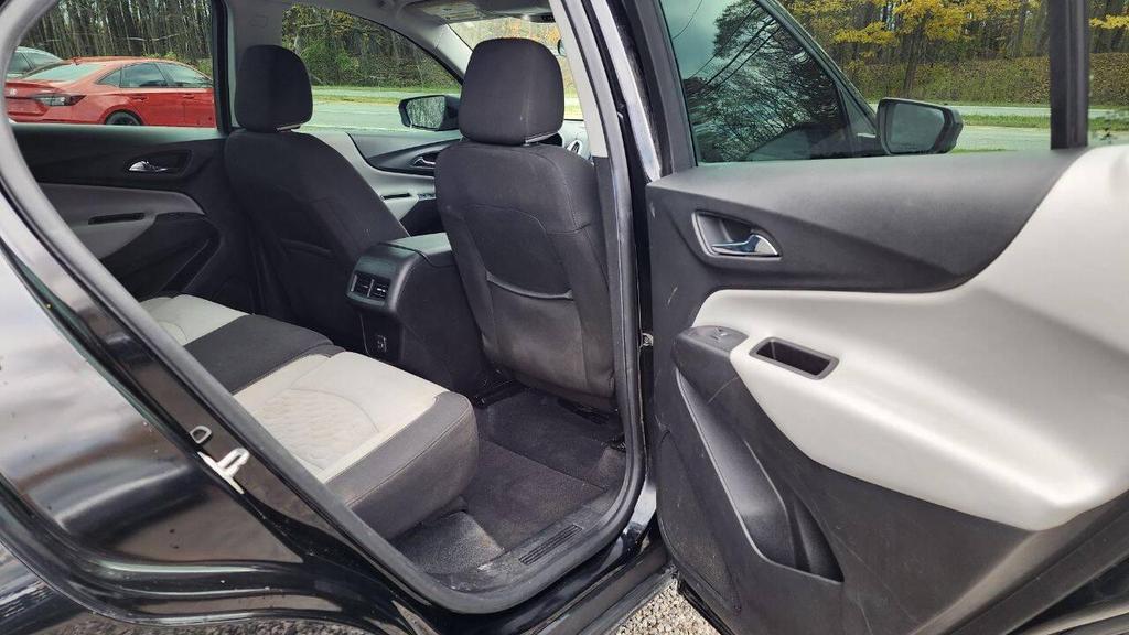 used 2021 Chevrolet Equinox car, priced at $8,400