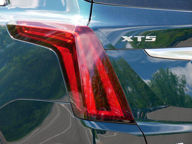new 2025 Cadillac XT5 car, priced at $48,813