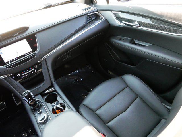 used 2022 Cadillac XT5 car, priced at $37,697
