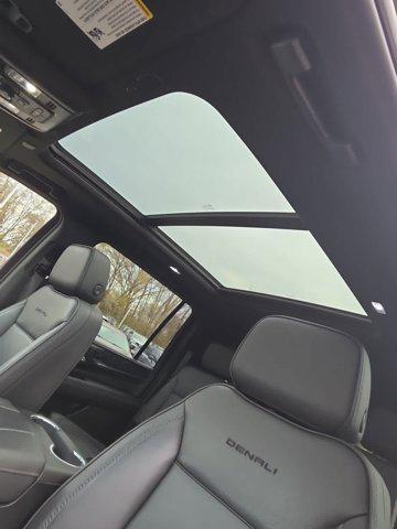 used 2022 GMC Yukon XL car, priced at $59,997