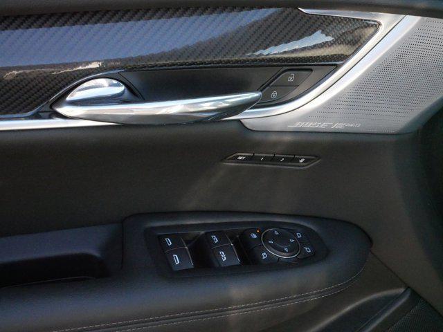 used 2023 Cadillac XT6 car, priced at $43,397