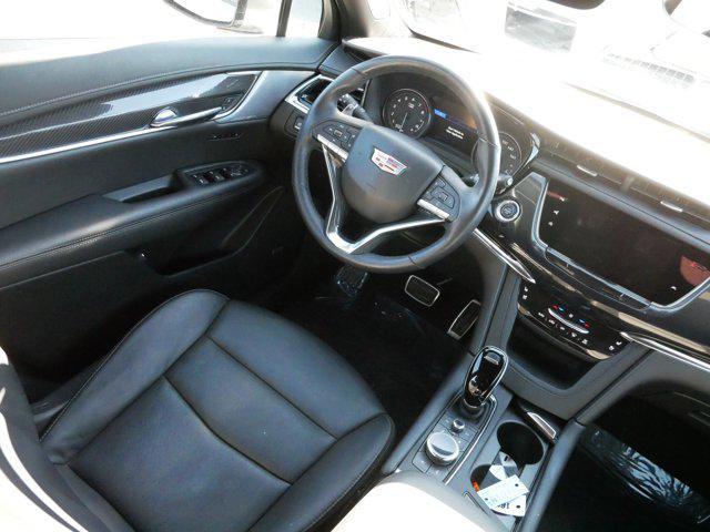 used 2023 Cadillac XT6 car, priced at $43,397