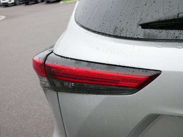 used 2023 Toyota Highlander Hybrid car, priced at $45,397