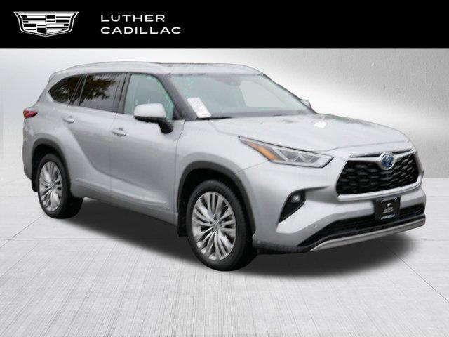 used 2023 Toyota Highlander Hybrid car, priced at $46,397