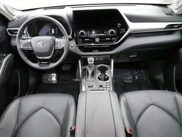 used 2023 Toyota Highlander Hybrid car, priced at $45,397
