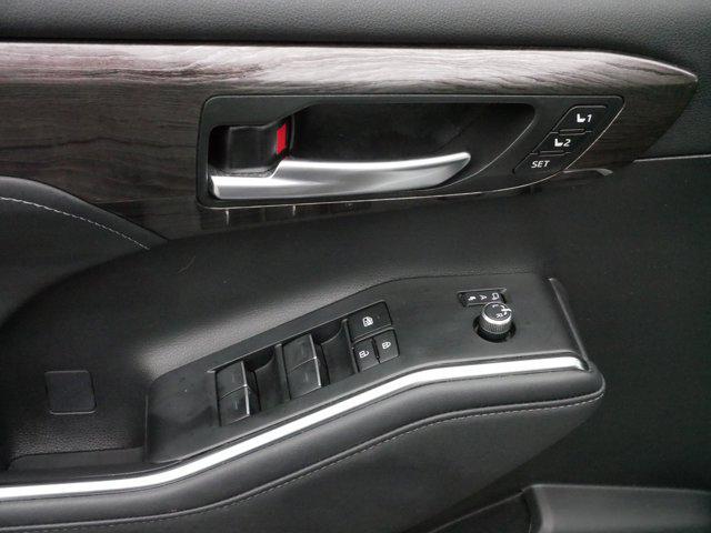 used 2023 Toyota Highlander Hybrid car, priced at $45,397