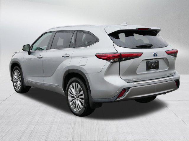 used 2023 Toyota Highlander Hybrid car, priced at $45,397