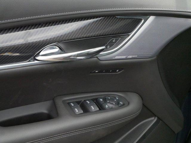 new 2025 Cadillac XT6 car, priced at $59,947