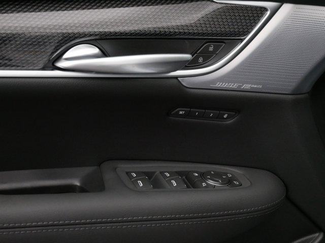 new 2025 Cadillac XT5 car, priced at $55,725