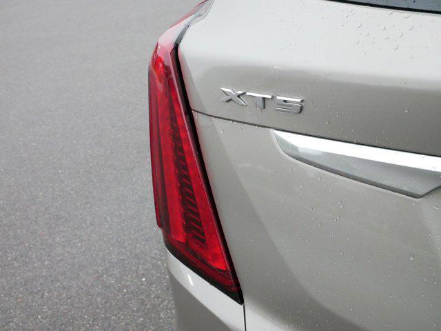 used 2022 Cadillac XT5 car, priced at $28,497