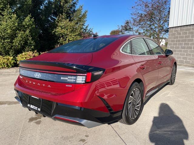 new 2025 Hyundai Sonata Hybrid car, priced at $32,180