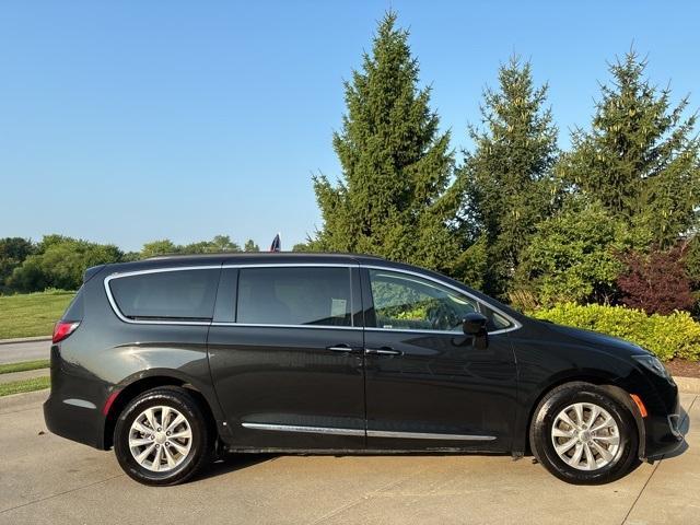 used 2017 Chrysler Pacifica car, priced at $16,690