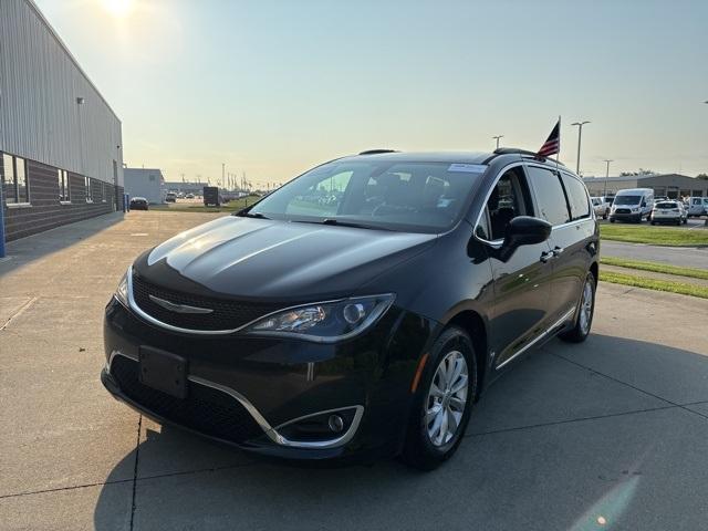 used 2017 Chrysler Pacifica car, priced at $16,690