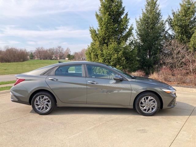 new 2024 Hyundai Elantra car, priced at $24,685