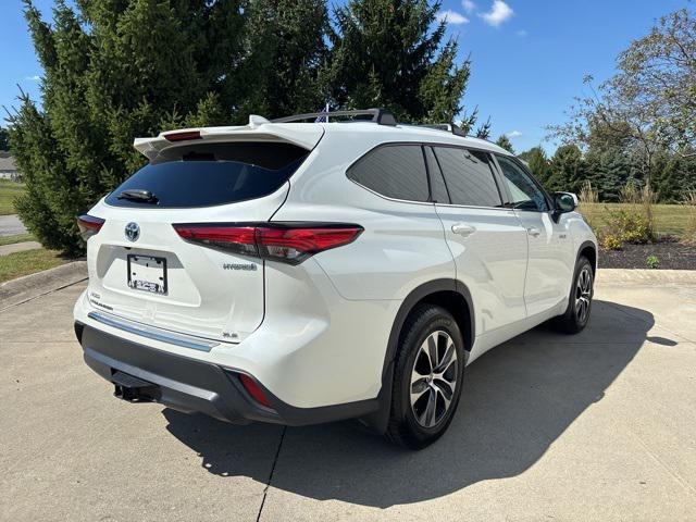 used 2020 Toyota Highlander Hybrid car, priced at $31,916
