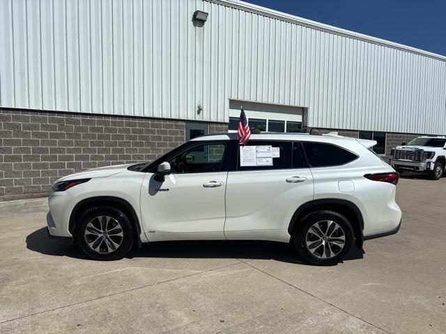 used 2020 Toyota Highlander Hybrid car, priced at $31,916