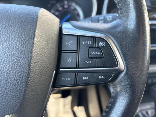 used 2020 Toyota Highlander Hybrid car, priced at $31,916