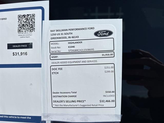 used 2020 Toyota Highlander Hybrid car, priced at $31,916