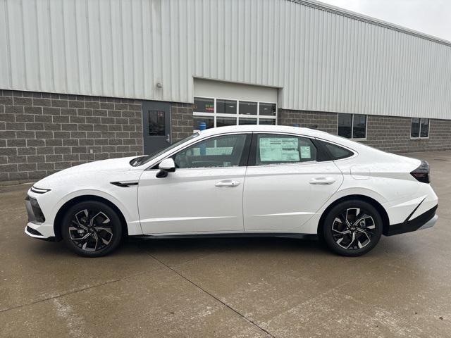 new 2025 Hyundai Sonata car, priced at $29,955