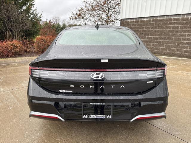 new 2025 Hyundai Sonata Hybrid car, priced at $38,810