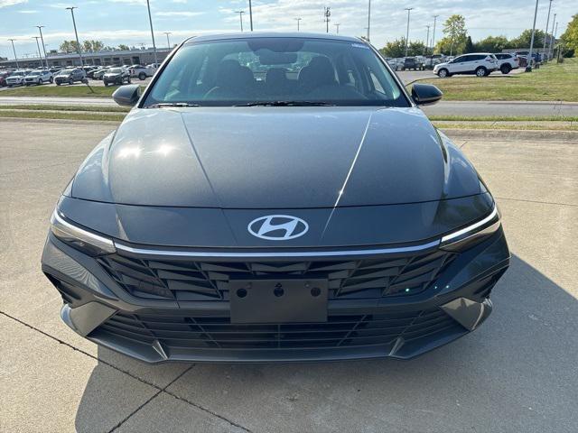 new 2024 Hyundai Elantra car, priced at $25,295