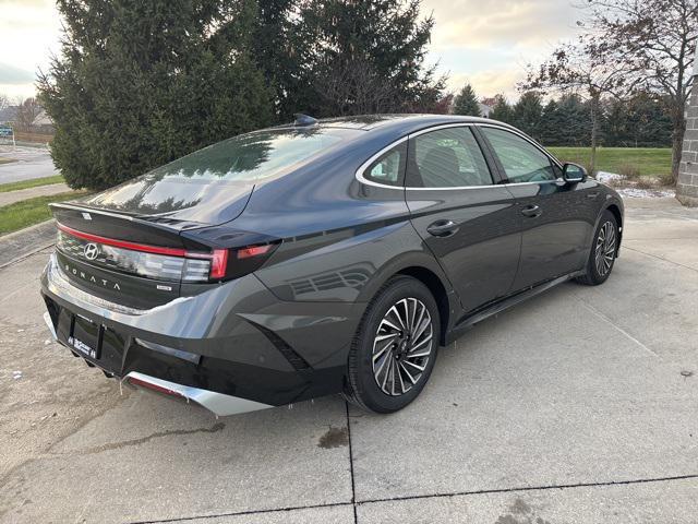 new 2025 Hyundai Sonata Hybrid car, priced at $38,810