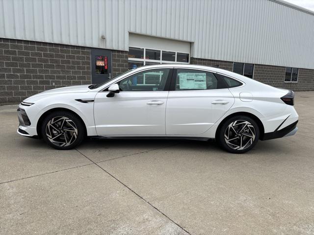 new 2025 Hyundai Sonata car, priced at $33,100