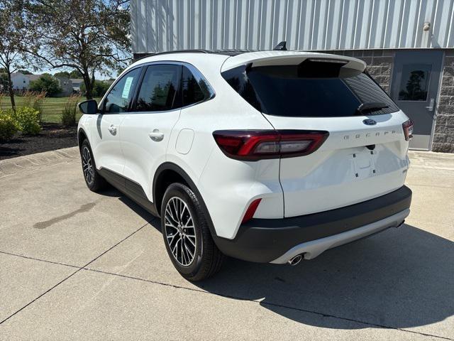 new 2025 Ford Escape PHEV car, priced at $33,301