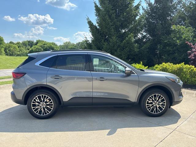 new 2025 Ford Escape PHEV car, priced at $40,718