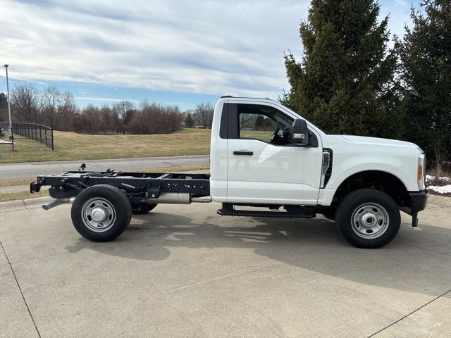 new 2024 Ford F-350 car, priced at $48,521