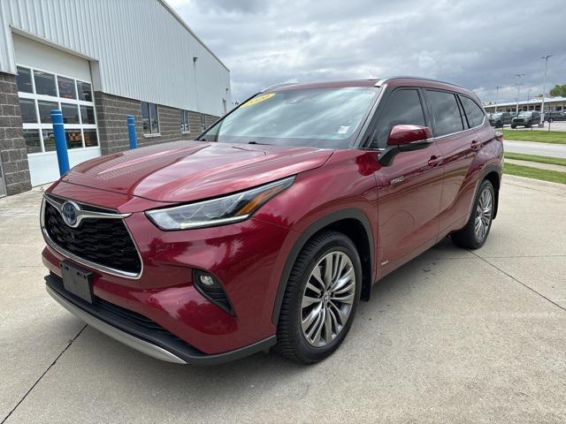 used 2020 Toyota Highlander Hybrid car, priced at $33,980