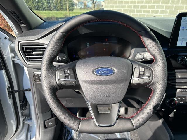 new 2025 Ford Escape car, priced at $30,658